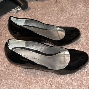 Black platen Short wedges